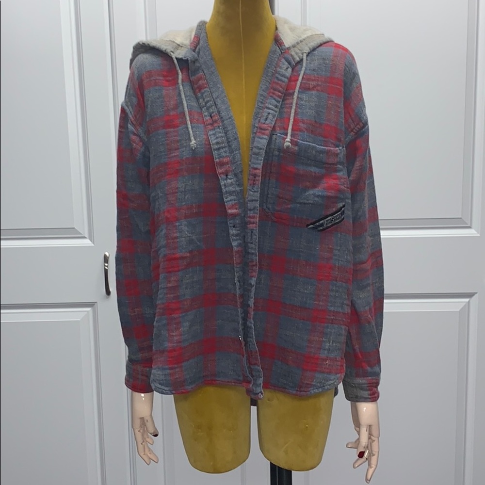 Quicksilver Men’s Red/Gray Flannel Jacket.